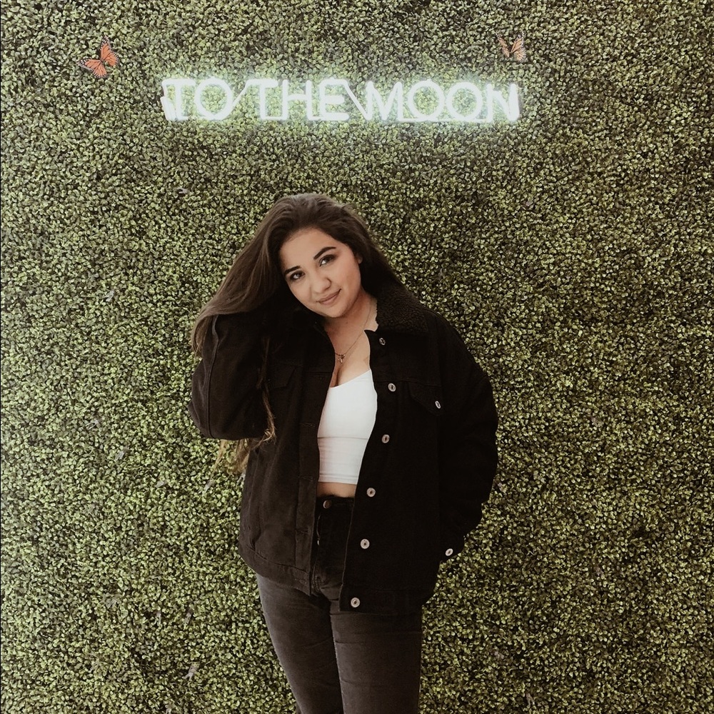 Meet your Posher, Anabel